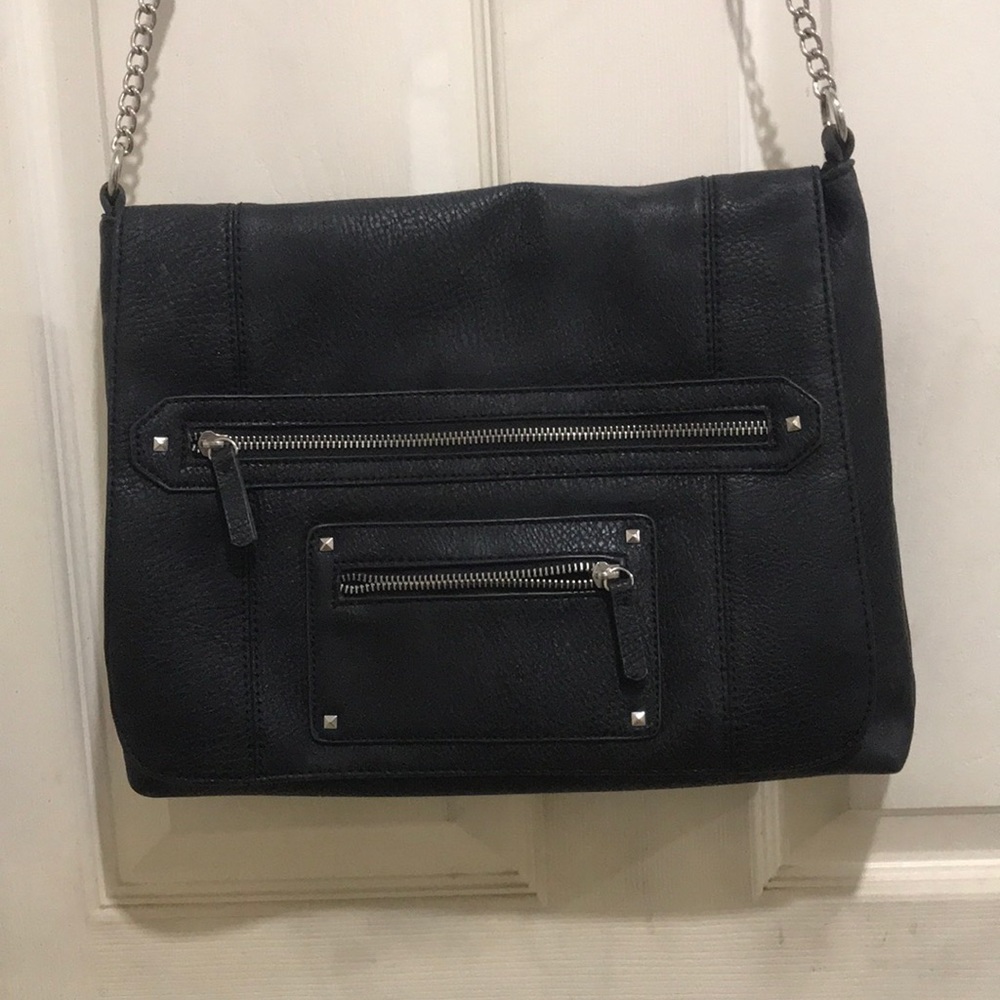 No brand purse! One small flaw pictured.